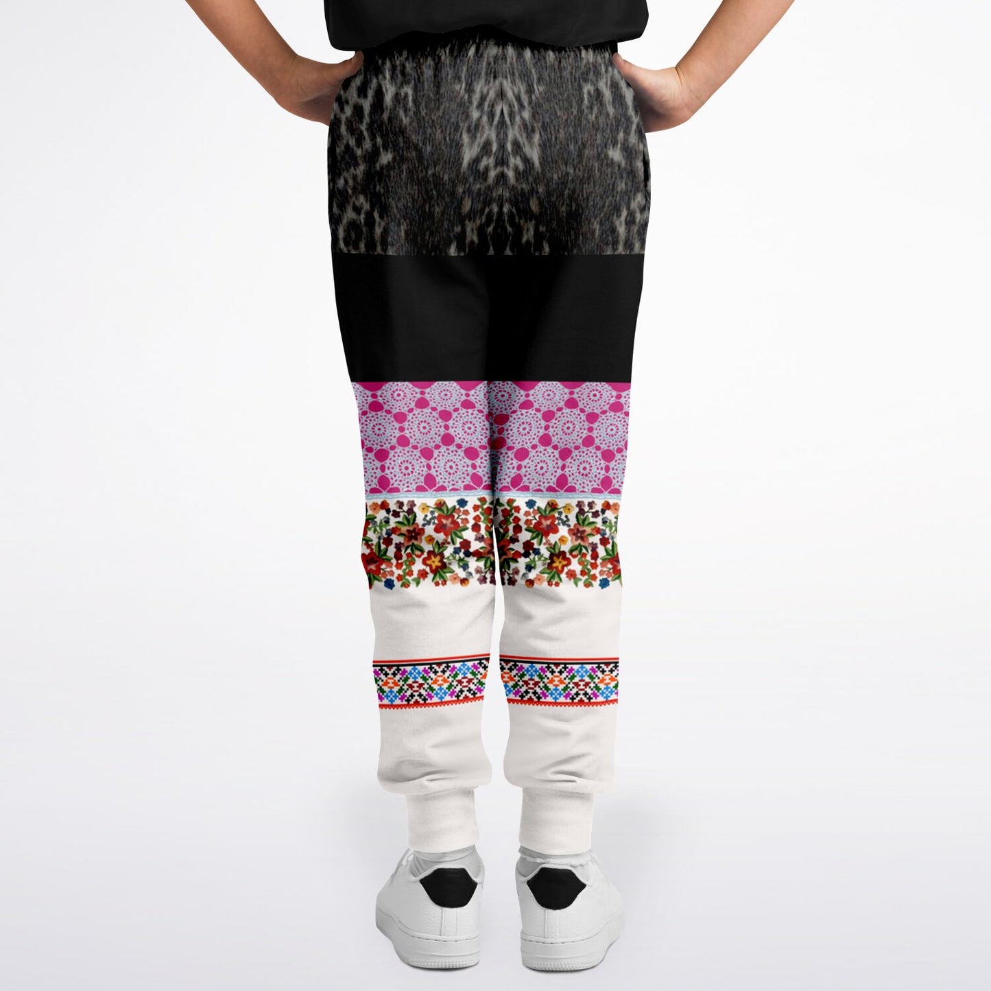 Meeqqanut Jogger